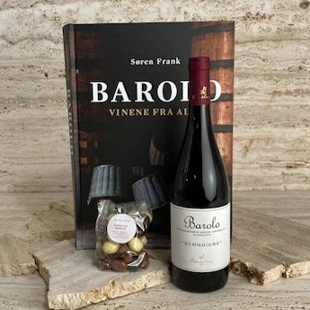 Barolo bog af Søren Frank med vin og italienske chokolademandler 