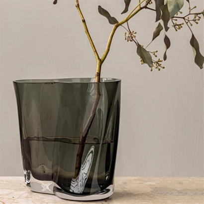 MENU Aer vase 19 cm. - Dansk Design